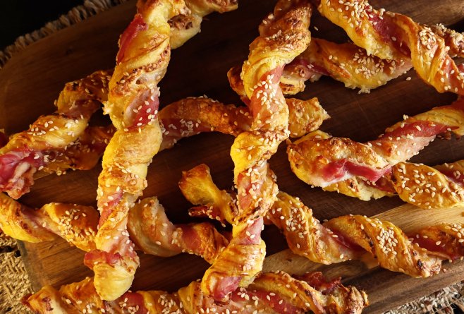 Saleuri cu bacon și cașcaval - Rapide și gustoase