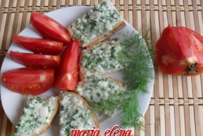 Chisatura sau pasta de slanina, ceapa si patrunjel