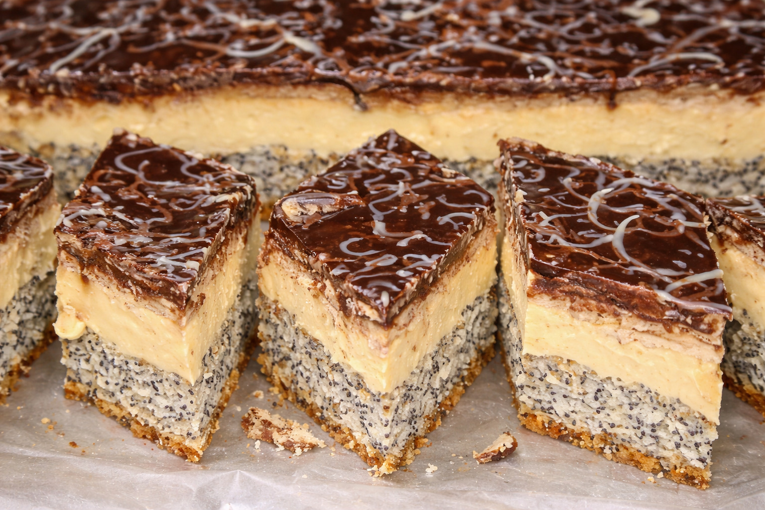 Desert prajitura cu mac si nuca de cocos