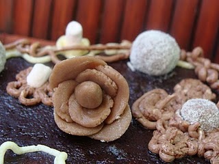 Trandafiri din ciocolata de casa