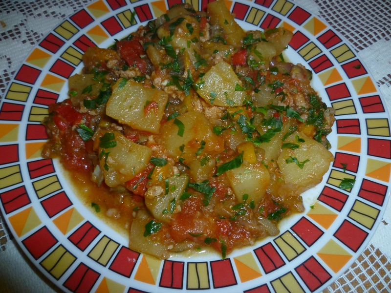 Tocanita de cartofi cu carciofi