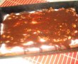 Prajitura cu crema de capsuni si glazura de ciocolata-6
