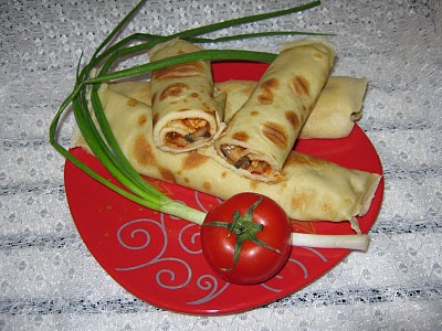 Clătite cu pui şi legume