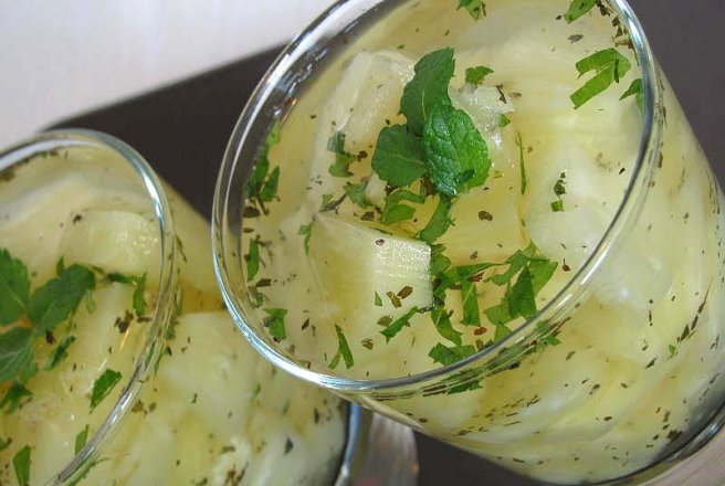 Verrine cu ananas si rom