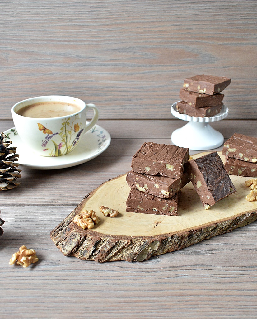 Ciocolata de casa cu nuci - Deliciul copilariei