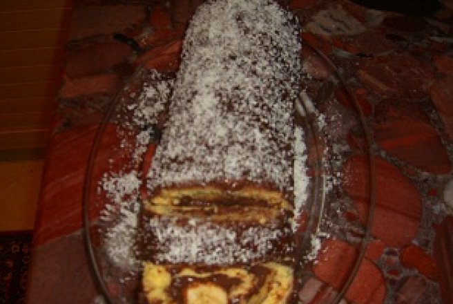 Rulada cu ciocolata şi banane
