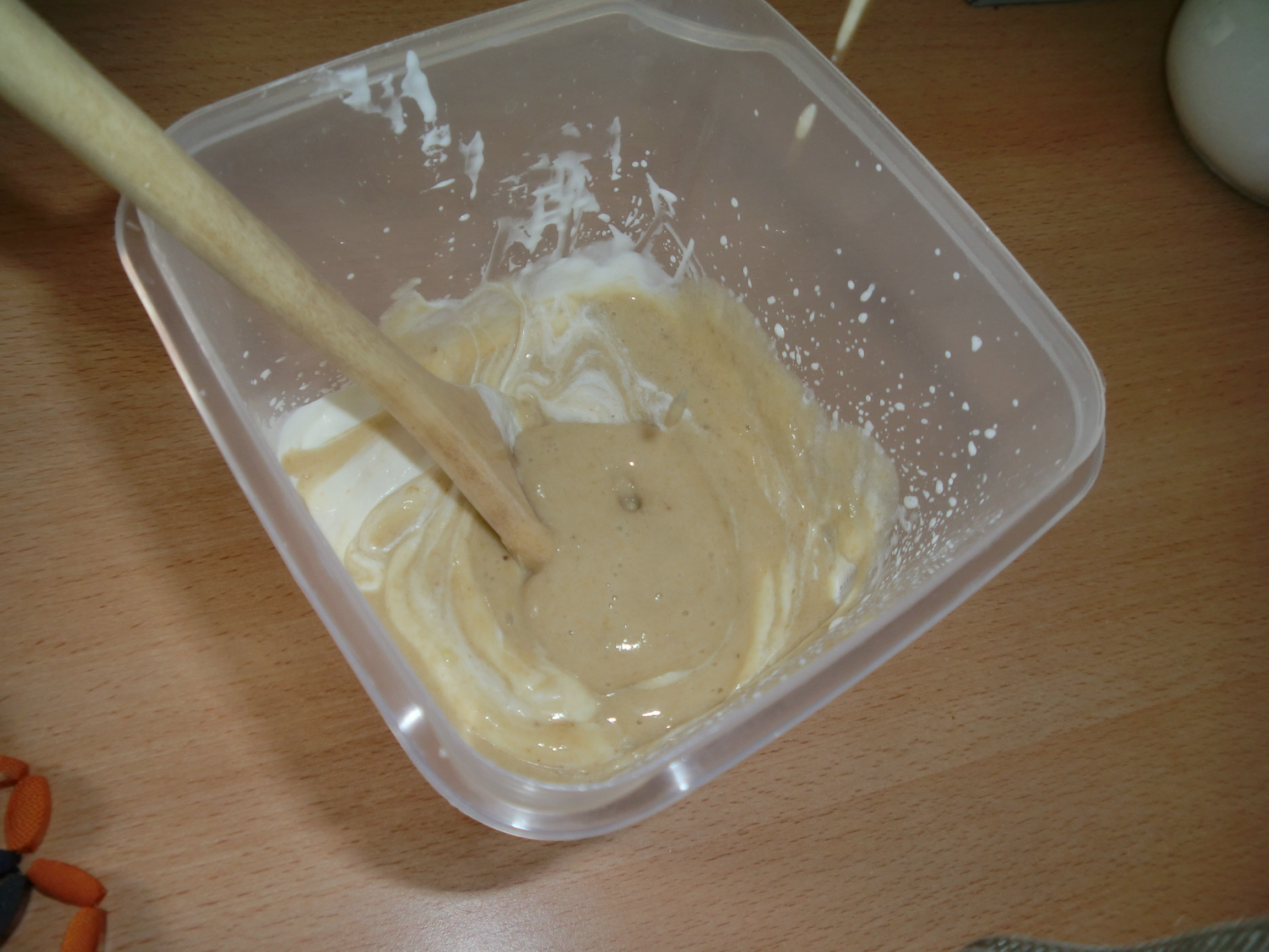Crema de banane cu lamaie si sos de ciocolata (Crema de platano con limon y toke de chocolate)