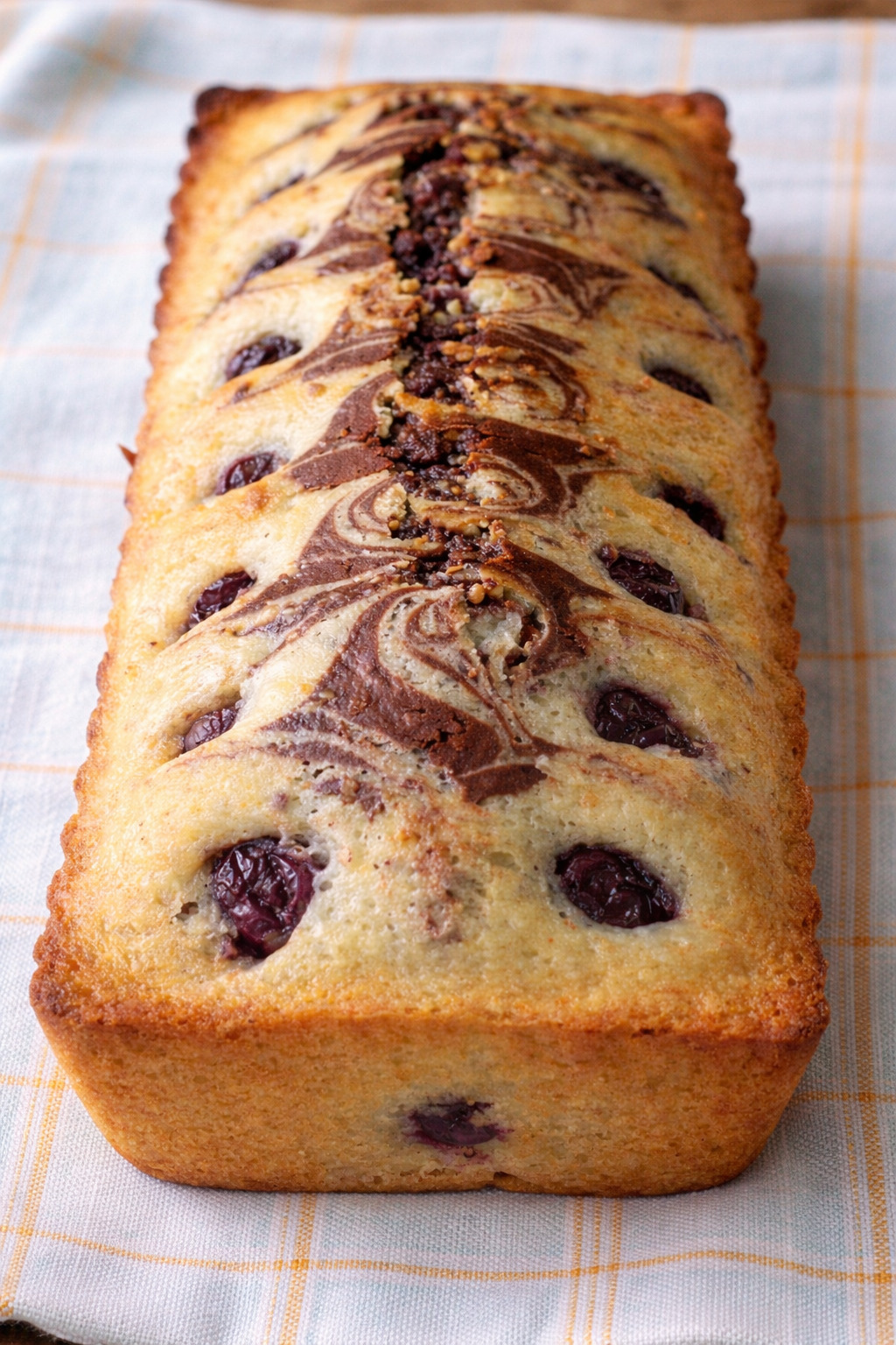 Desert chec de post cu cirese