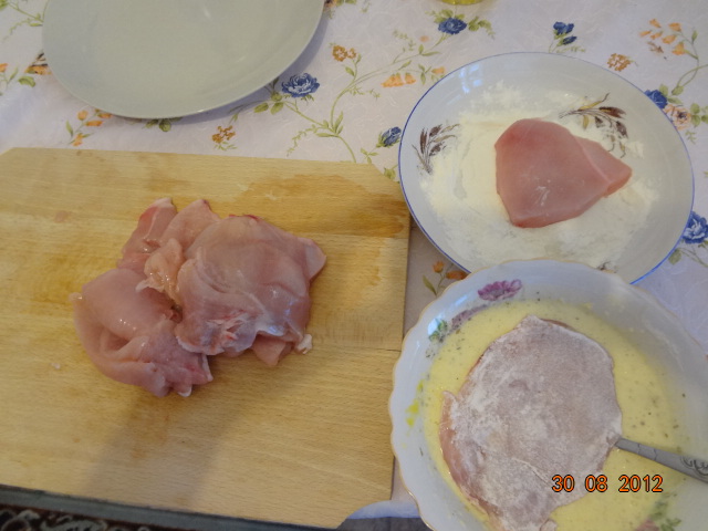 Snitele de pui in crusta de cartofi cu orez