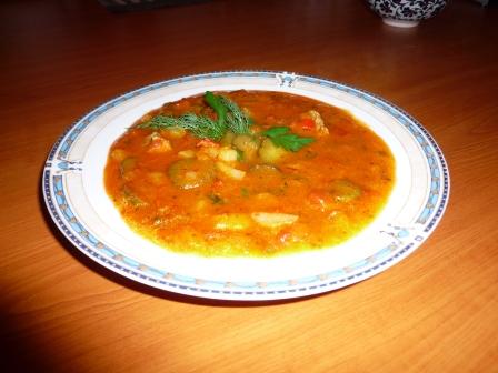 Mancare cu castraveti murati