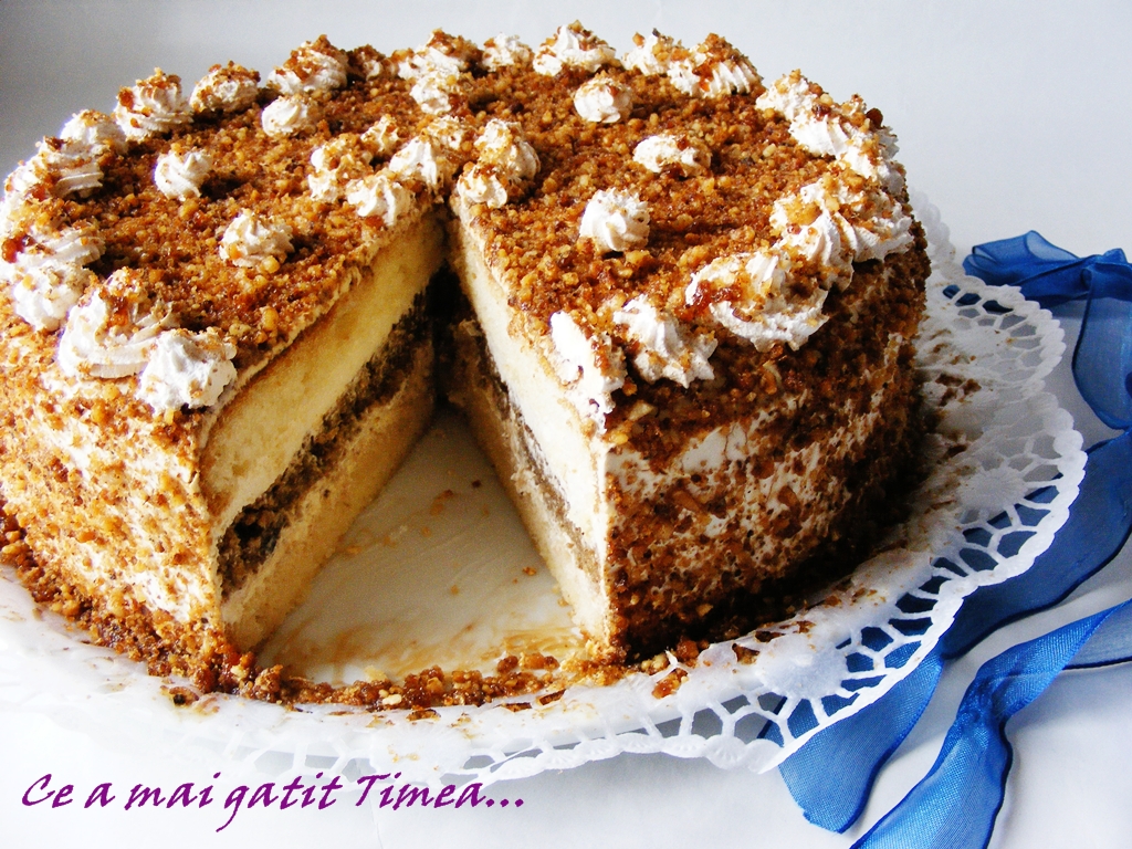 Tort cu crema de vanilie si krantz