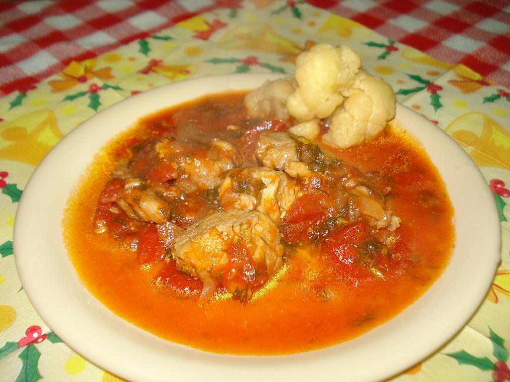 Tocana de rosii cu marar si carne de porc