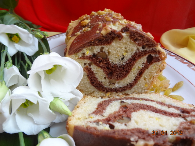 Chec cu nuca si stafide