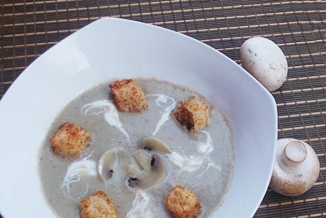 Supa crema de ciuperci