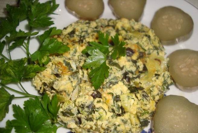 Omleta cu cascaval si ceapa verde