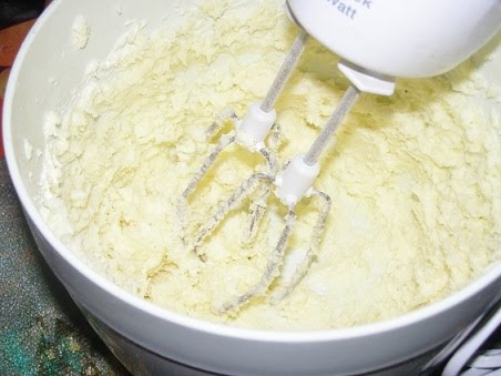 Triunghiuri cu mere si ciocolata