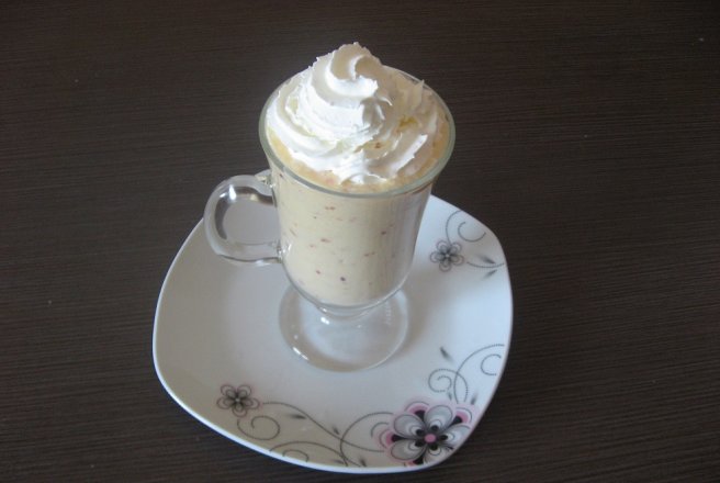 Smoothie de  nectarine cu lapte de cocos