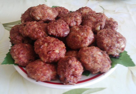 Chiftelute la cuptor