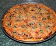 Pizza cu bacon si carnati de bere-11