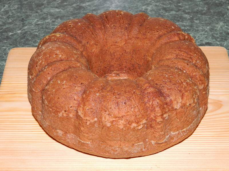 Guguluf cu pere si ciocolata