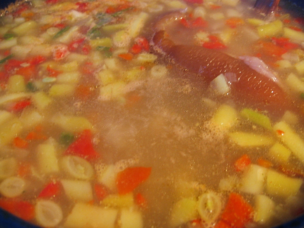 Bors de legume cu ciolan afumat