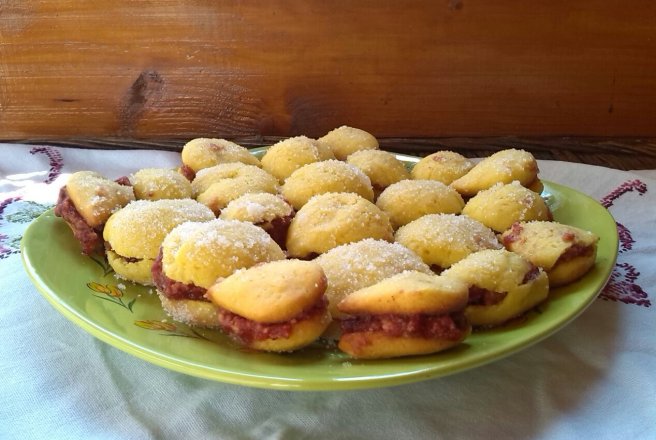 Piersici cu dulceata de prune
