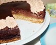 Tort cu blat de biscuiti, rubarba si crema de ciocolata-10