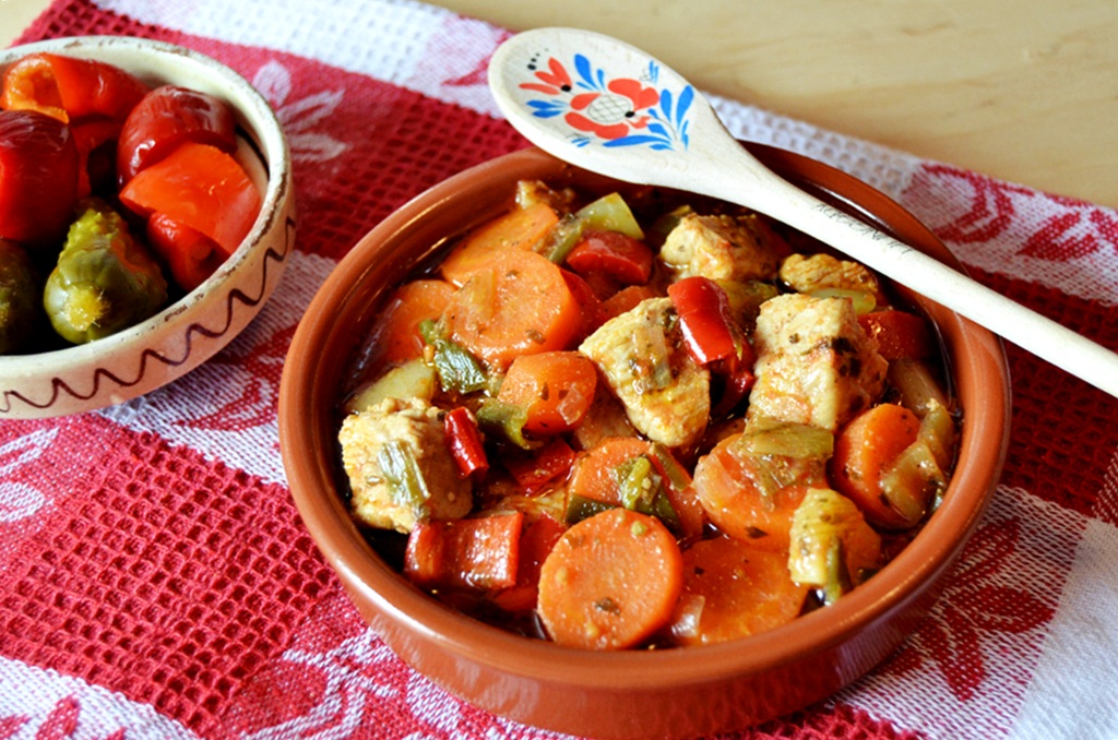 Tocanita de porc cu legume