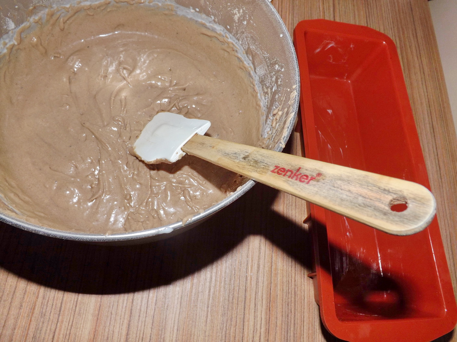 Chec cu piure de castane in crusta de nuci, migdale si caramel