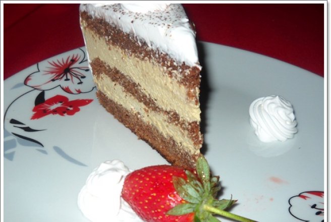 Tort cu mousse de ness