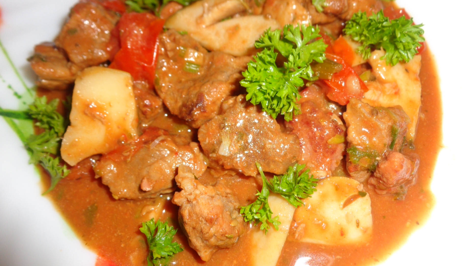 Spezzatino di vitello ai fungi [ Tocanita de vitel cu ciuperci ]