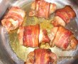 Pulpe de pui umplute cu carnaciori si invelite in bacon-6