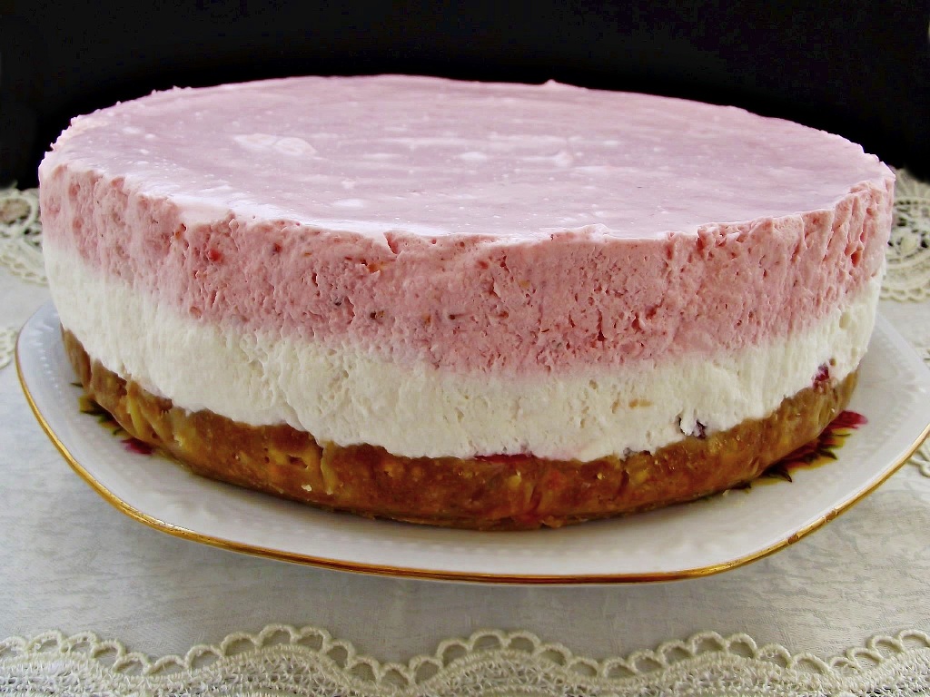 Desert cheesecake cu capsuni