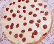 Tort cu ciocolată,vişine şi cremă de piersici-4