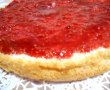 Tort cu ciocolată,vişine şi cremă de piersici-5