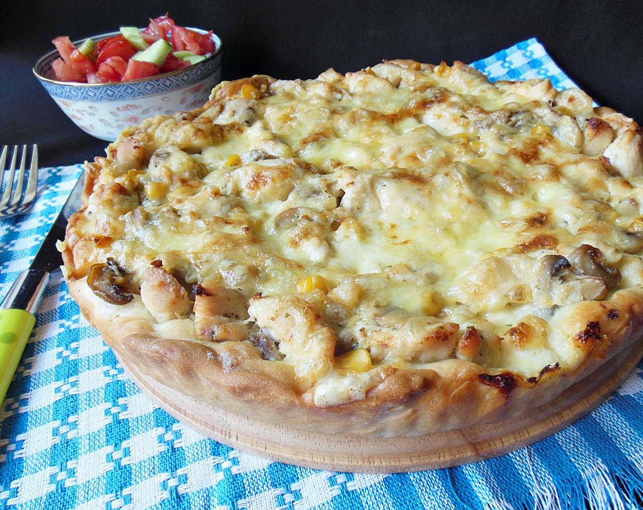 Tarta cu piept de pui, ciuperci si porumb