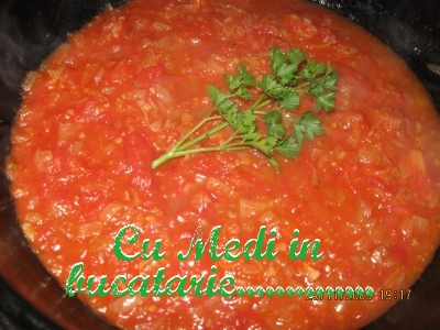 Paste integrale cu sos de rosii