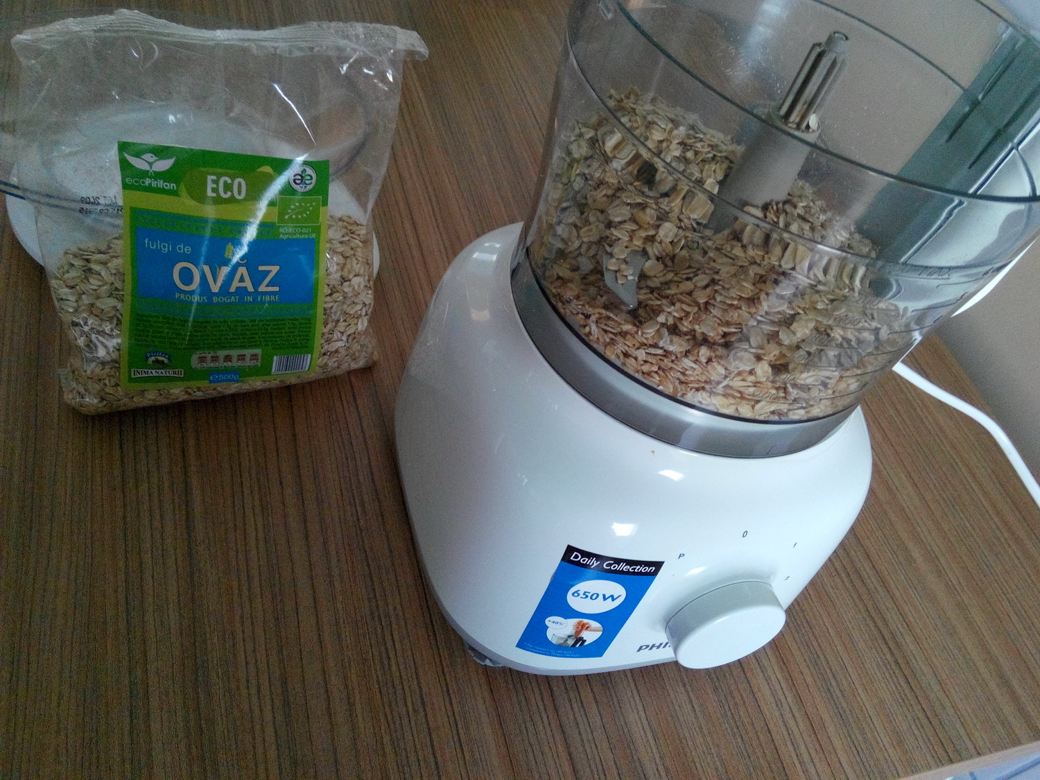 Biscuiti sarati cu fulgi de ovaz si seminte