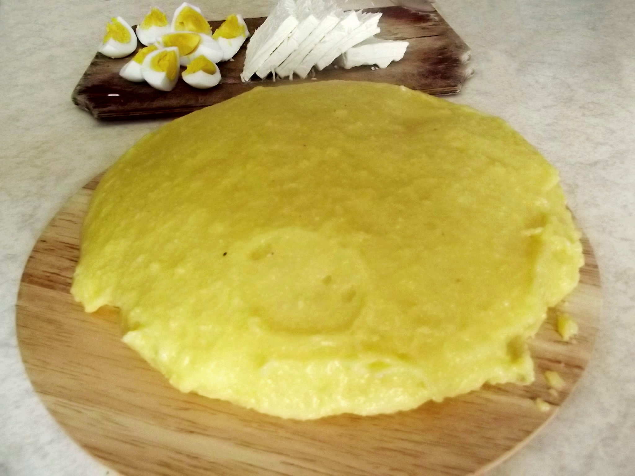 Reteta de familie - mamaliguta cu branza si smantana