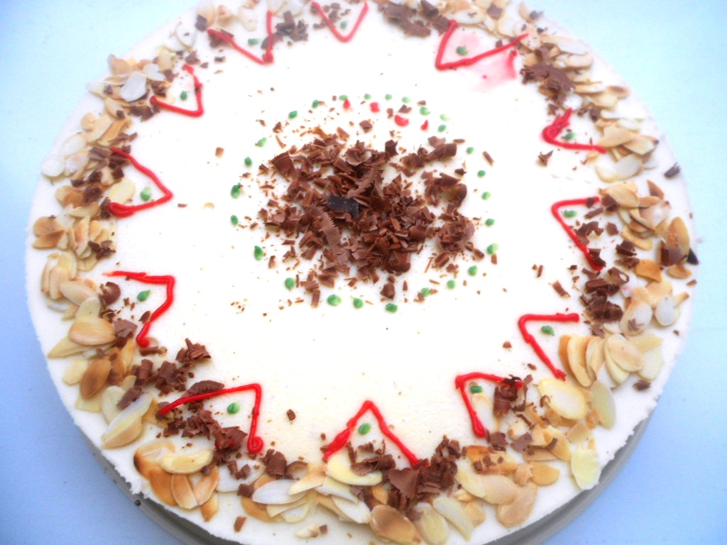 Tort cu fructul pasiunii si frisca