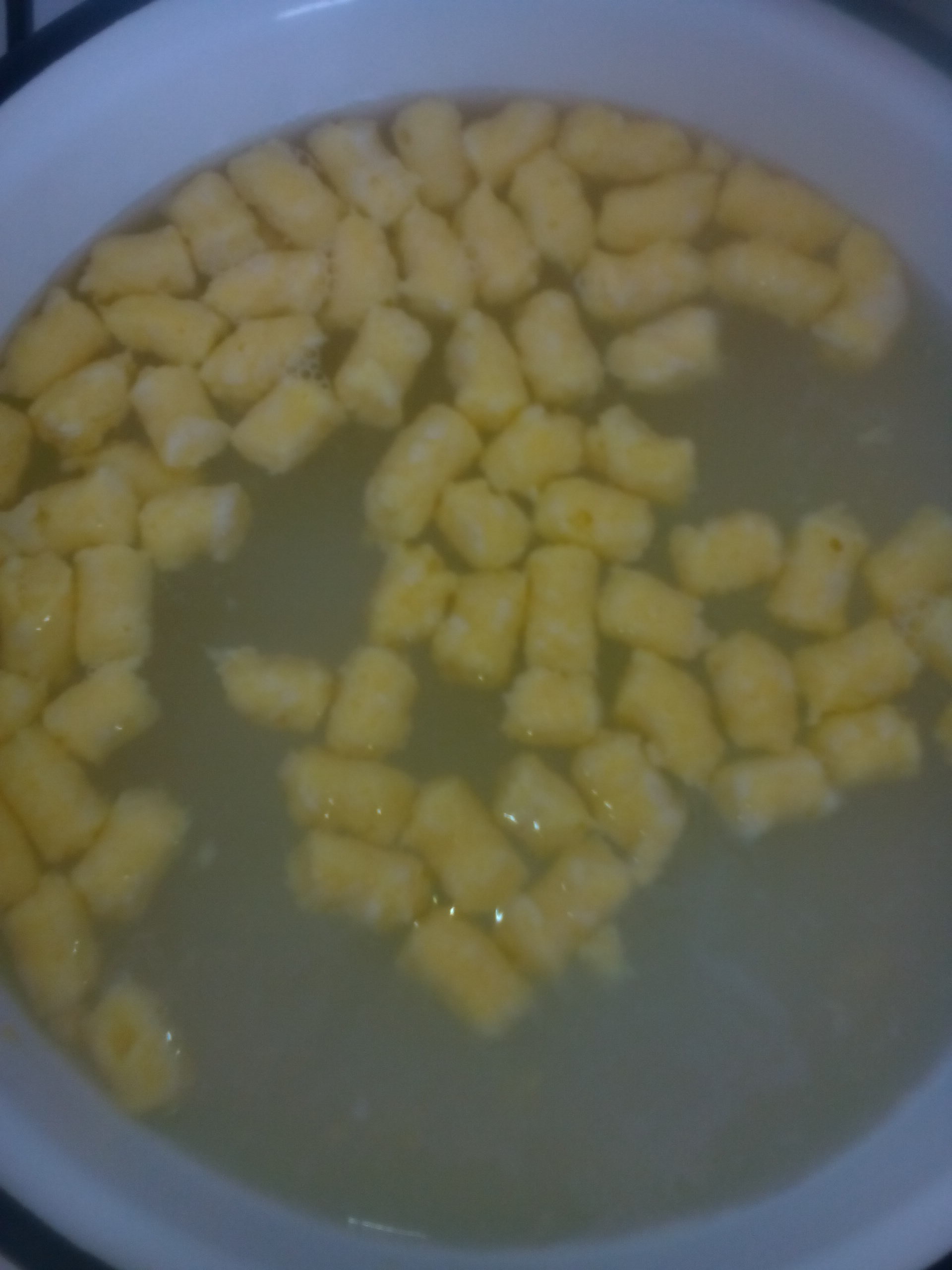 Gnocchi parisiene cu sos bechamel