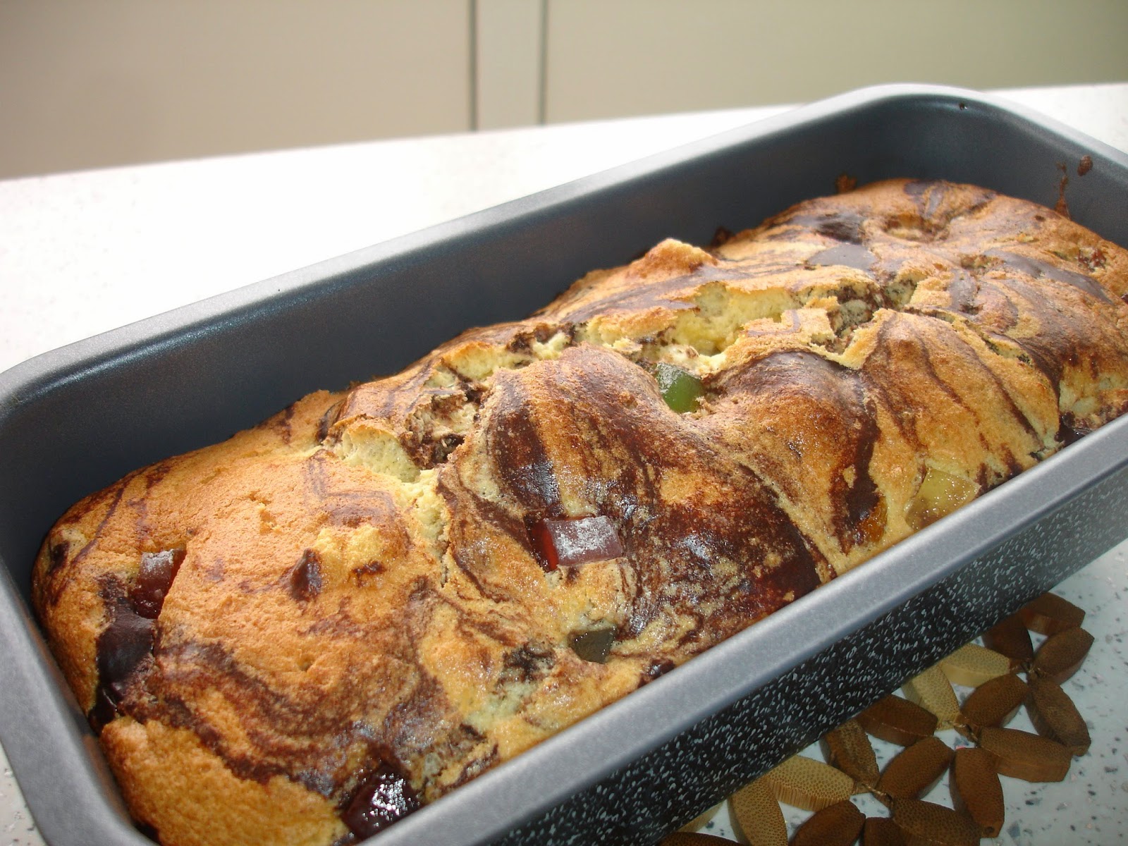 Chec cu nuci, rahat si stafide