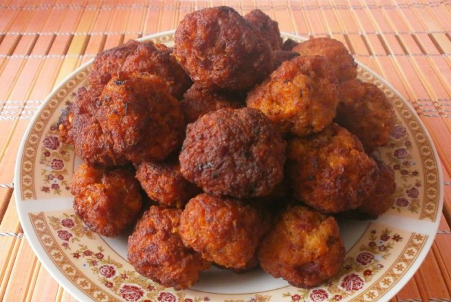 Chiftele din carne de porc si legume