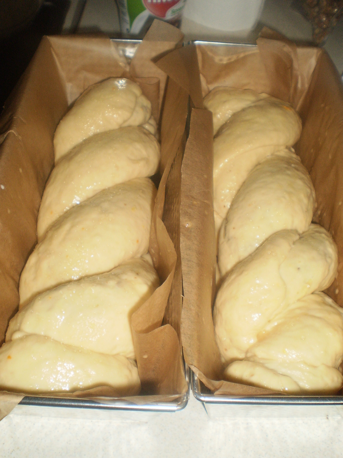 Desert cozonac pufos cu finetti si nuca