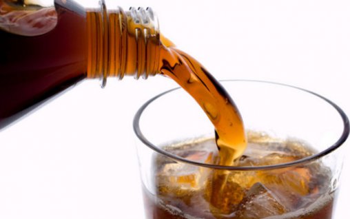 10 lucruri care te vor face sa nu mai consumi niciodata bauturi carbogazoase