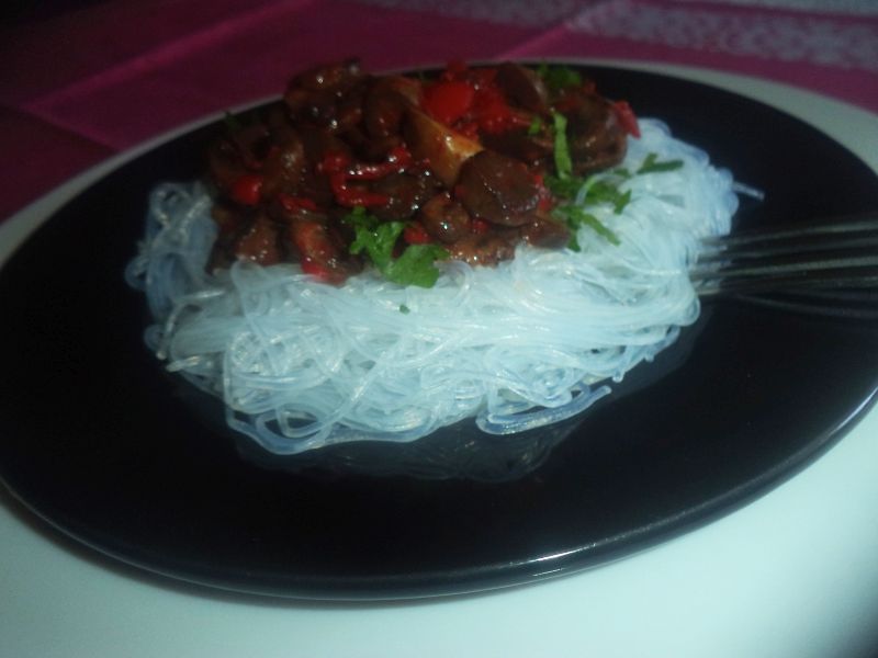 Taietei chinezesti cu ciuperci sotate