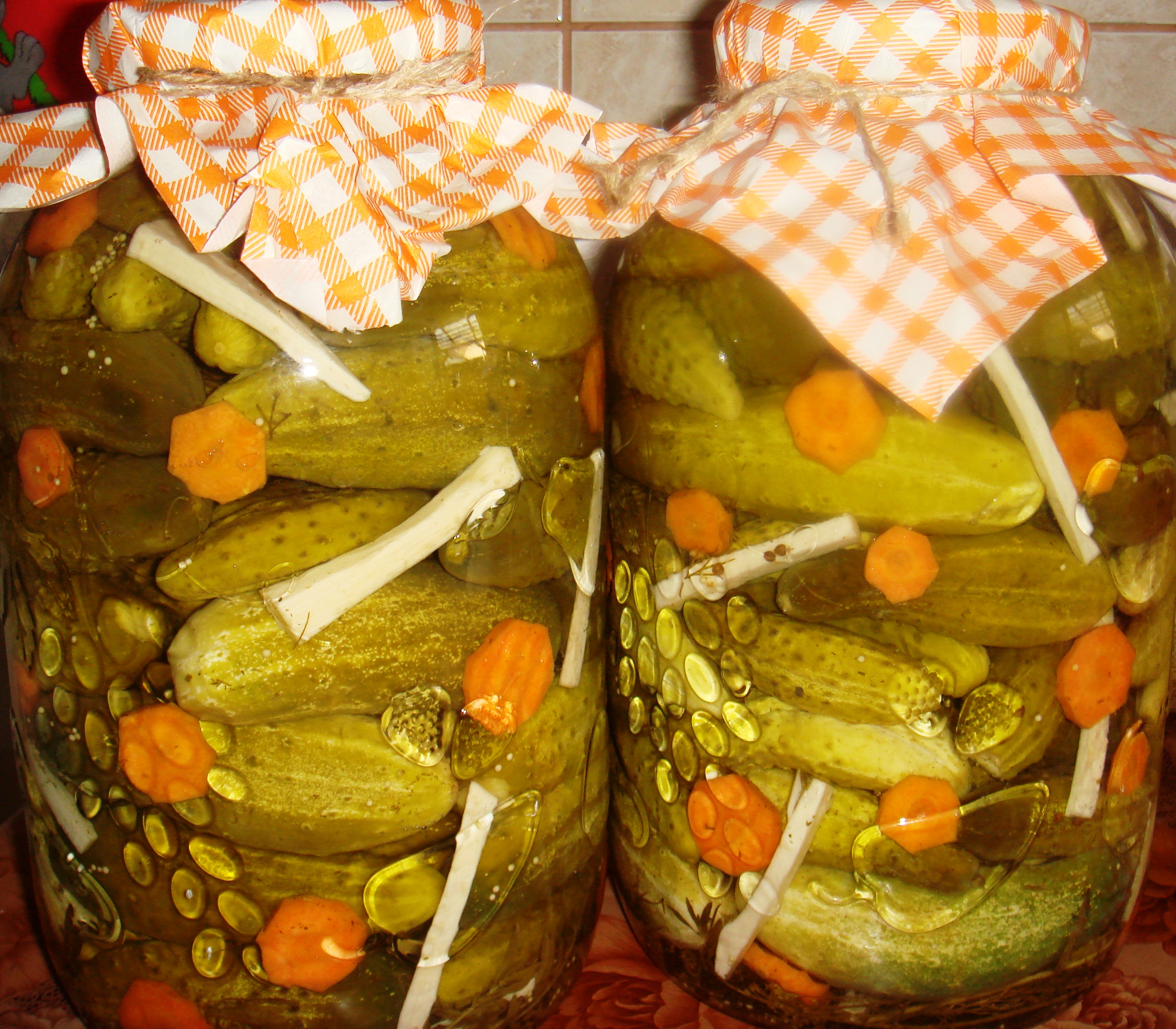 Castraveti murati traditionali