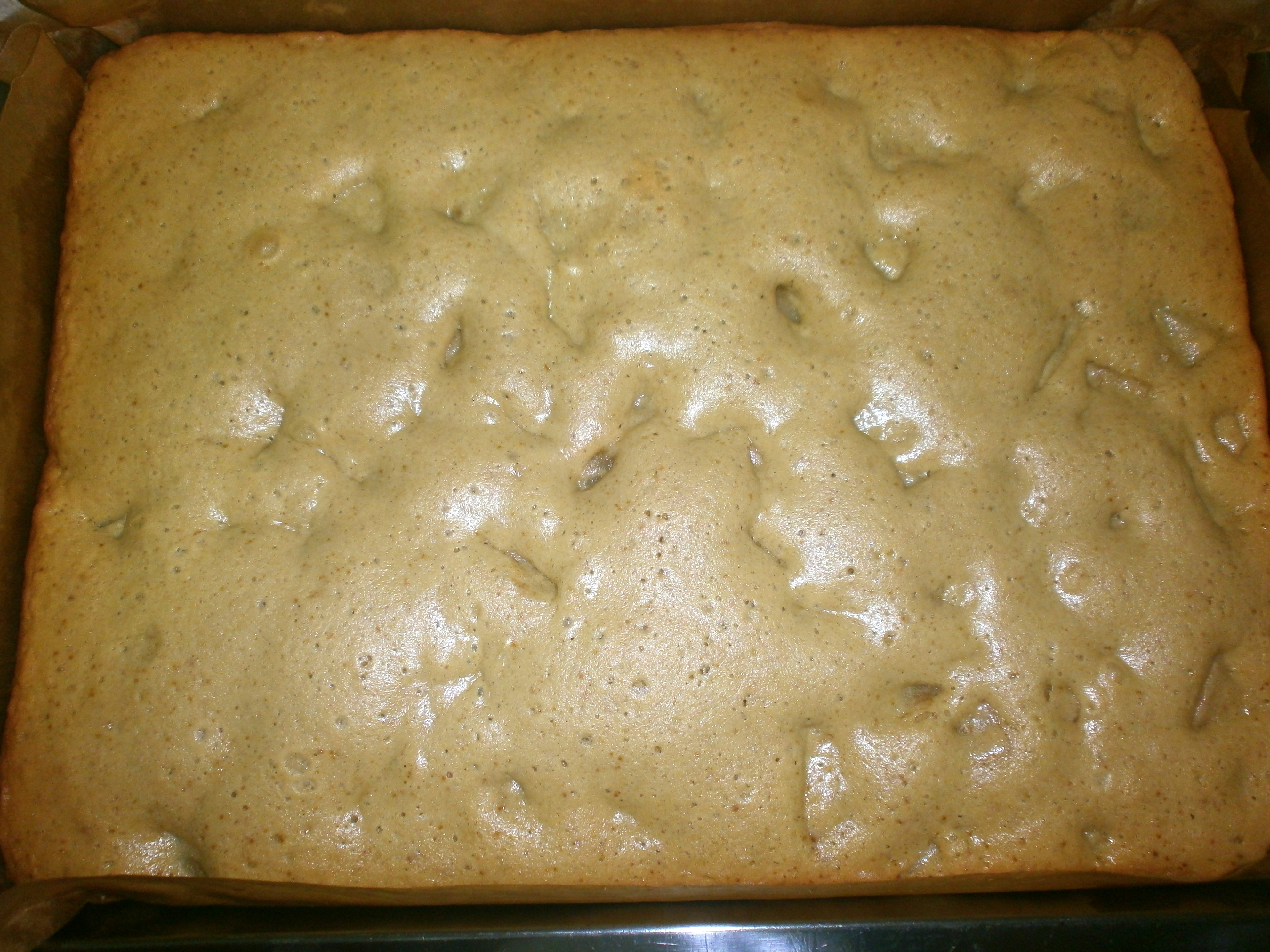 Pandispan cu pere, budinca de vanilie si frisca