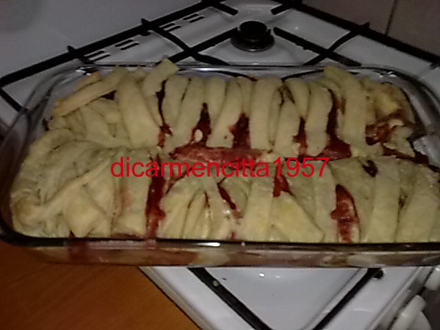 Creme ole cu capsuni in foietaj.
