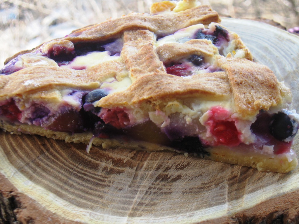 Tarta cu fructe de padure